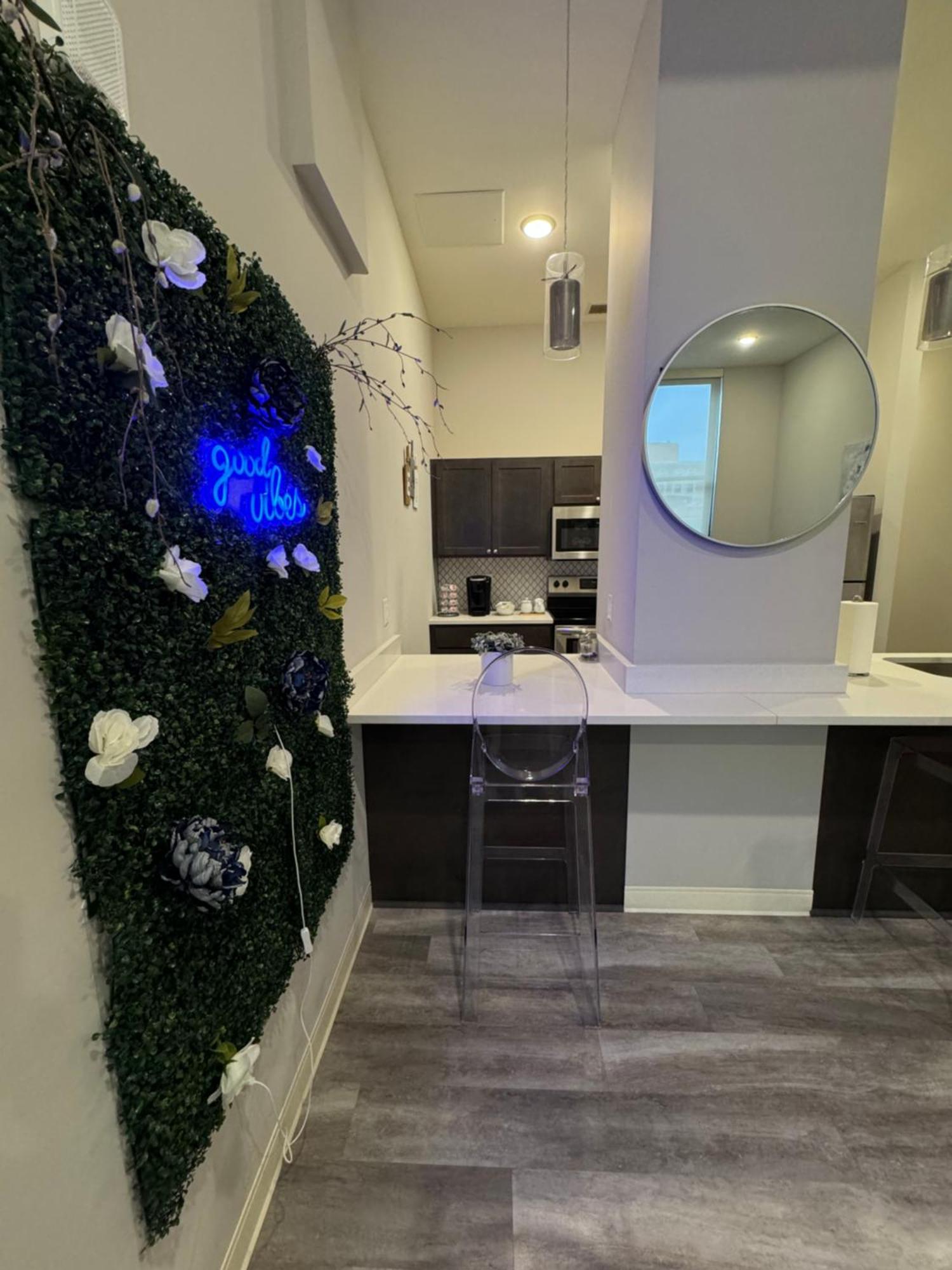 Beautiful Condo/Rooftop Patio With Free Parking Cleveland Exterior foto